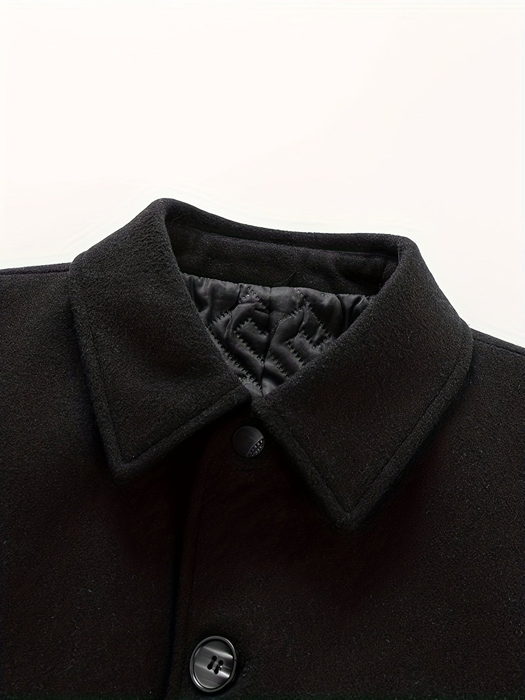 Collar and fastening detail of the men's wool blend tweed overcoat