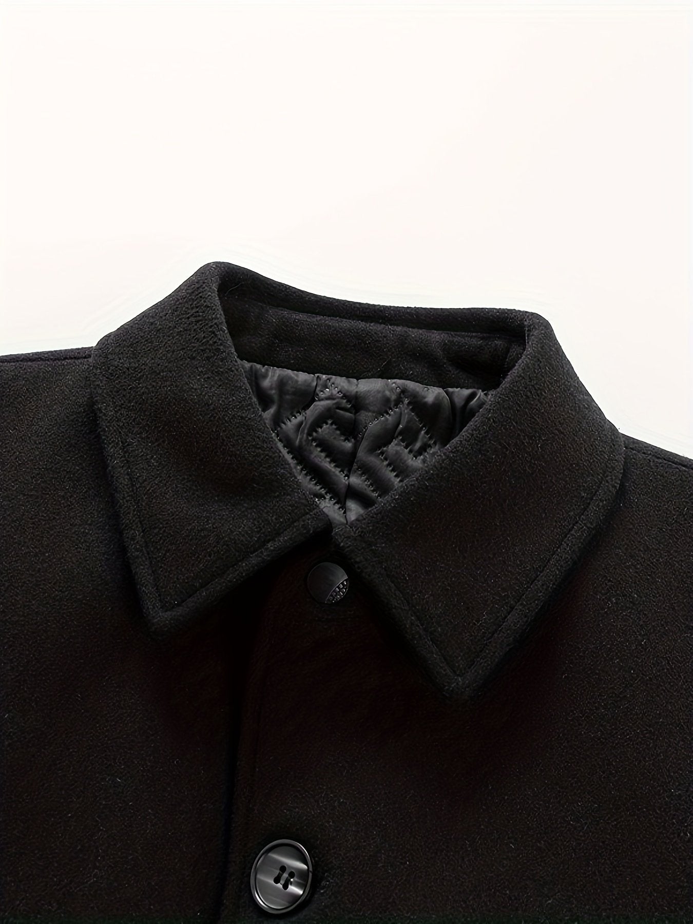 Collar and fastening detail of the men's wool blend tweed overcoat