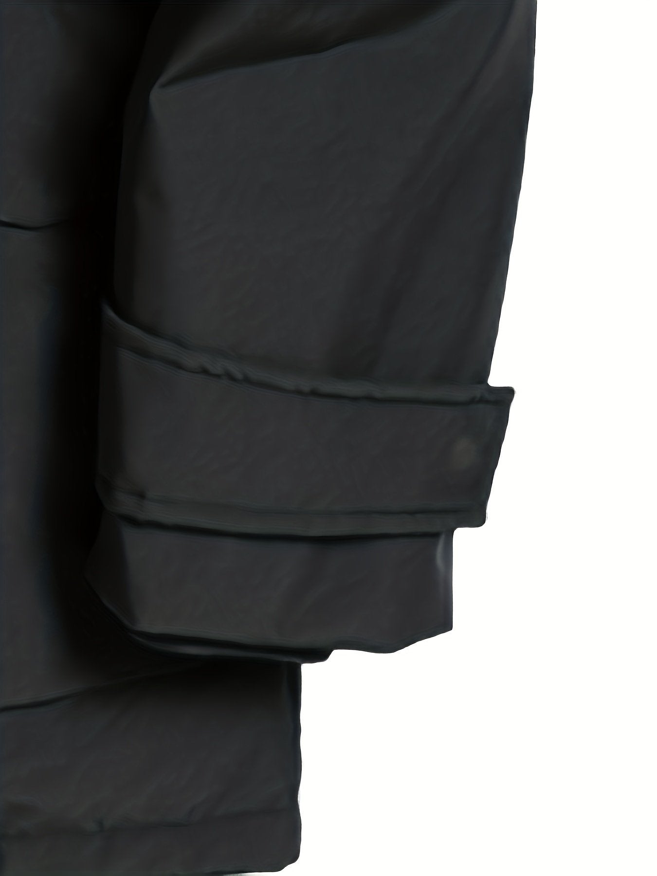 Collar and fastening detail of the men's goose down puffer jacket