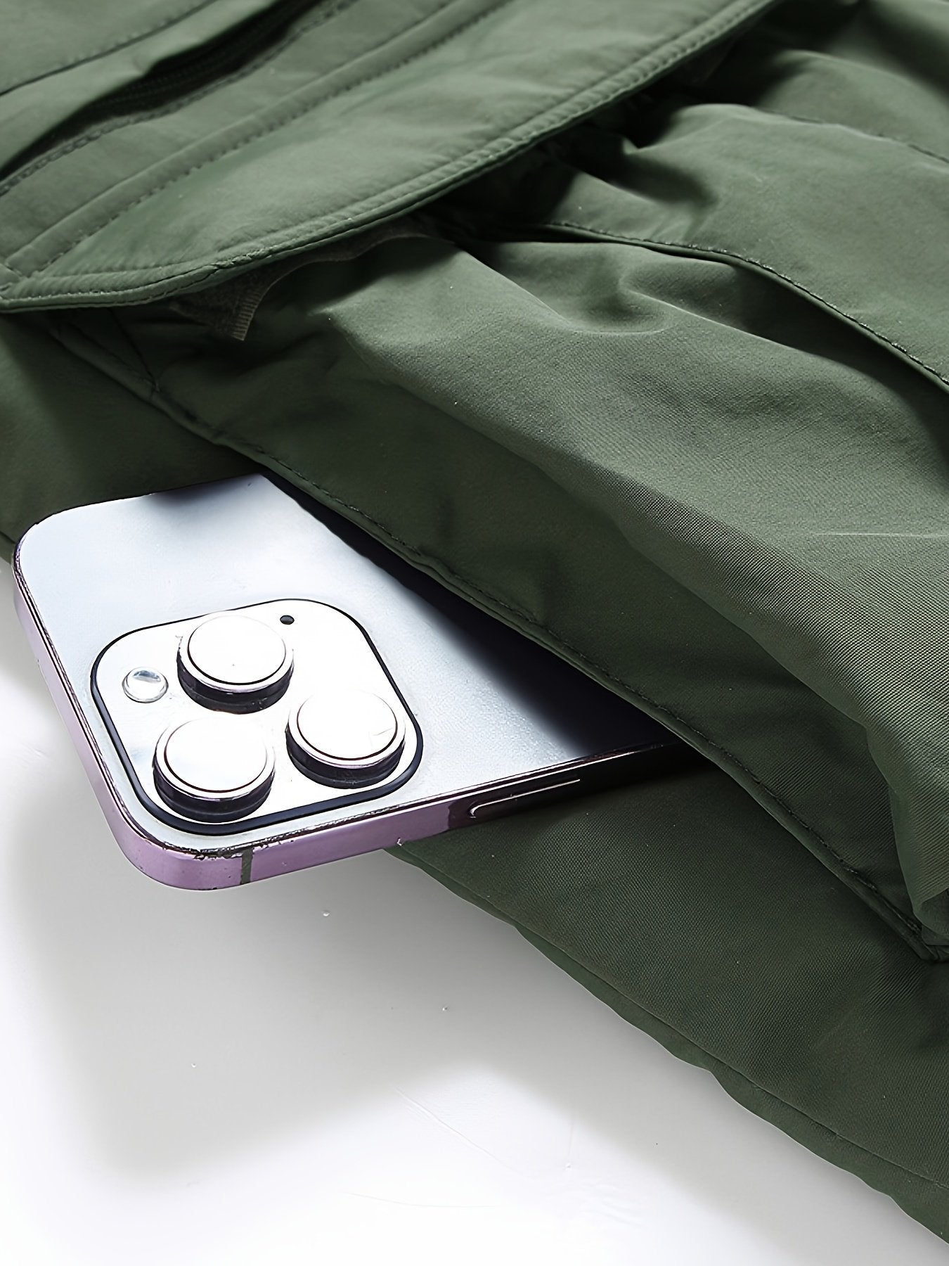 Collar and fastening detail of the men's fleece-lined gilet jacket